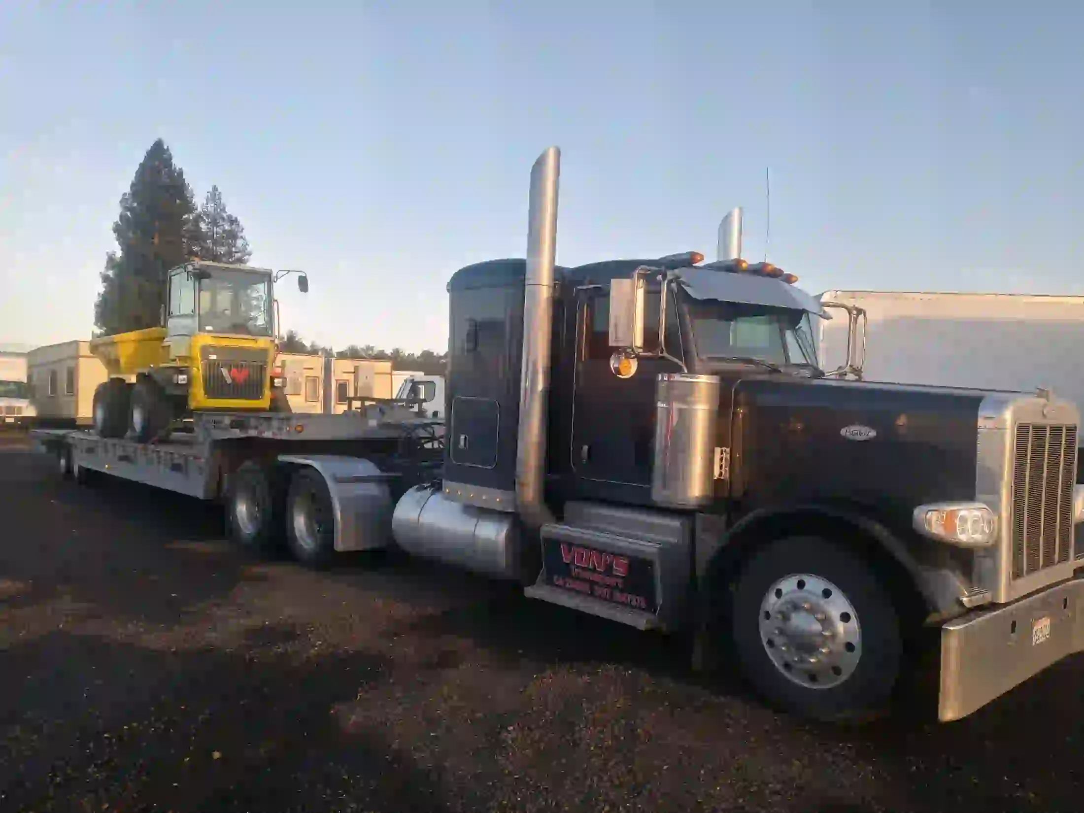 Heavy Equipment Hauling and Transport Services | Sacramento County, CA | Vons Transport