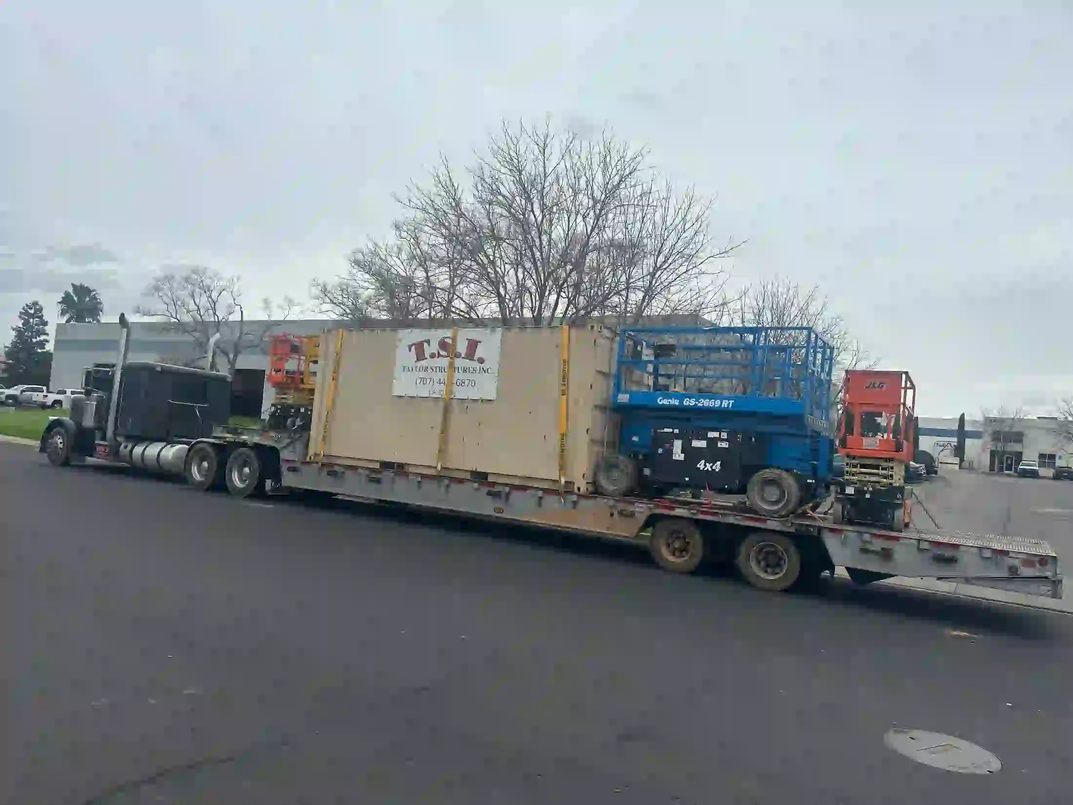 Heavy Equipment Hauling and Transport Services | Sacramento County, CA | Vons Transport