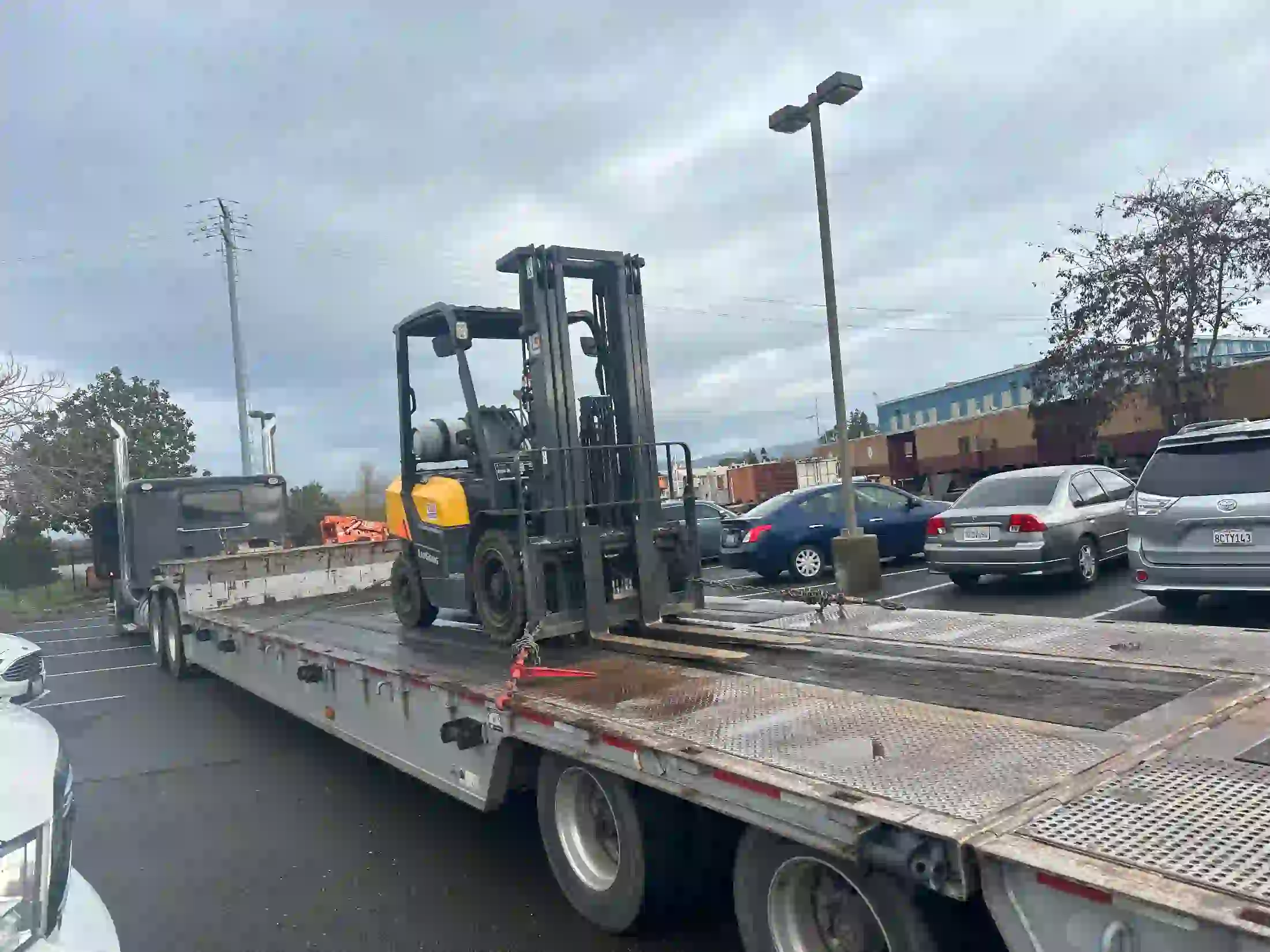 Heavy Equipment Hauling and Transport Services | Sacramento County, CA | Vons Transport