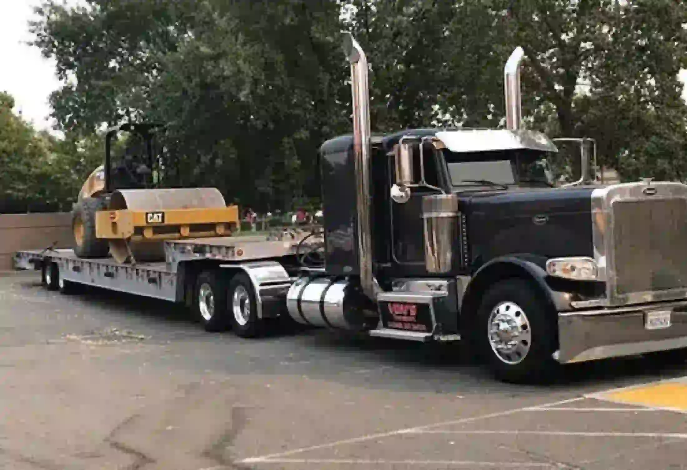 Heavy Equipment Hauling and Transport Services | Sacramento County, CA | Vons Transport