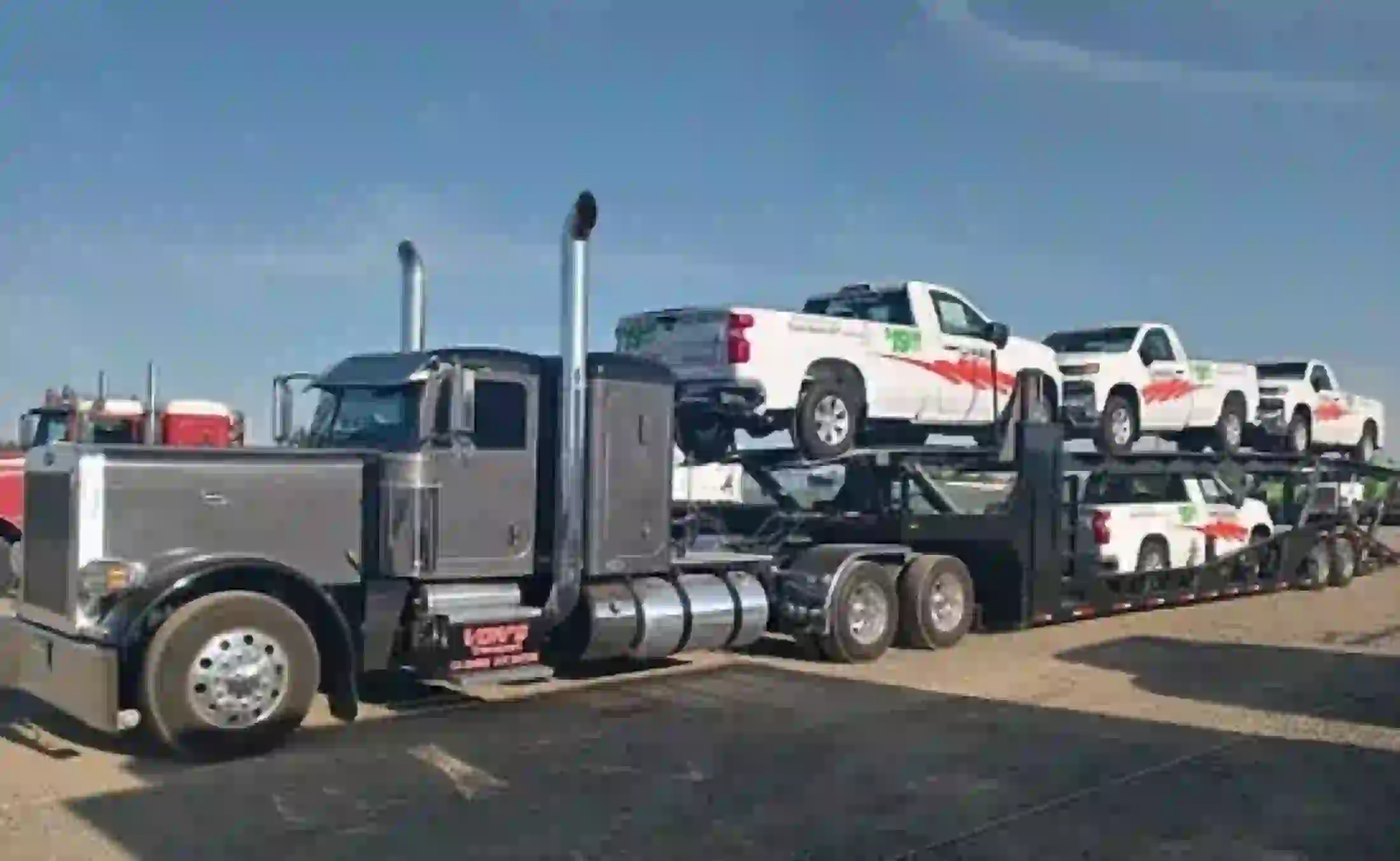 Heavy Equipment Hauling and Transport Services | Sacramento County, CA | Vons Transport