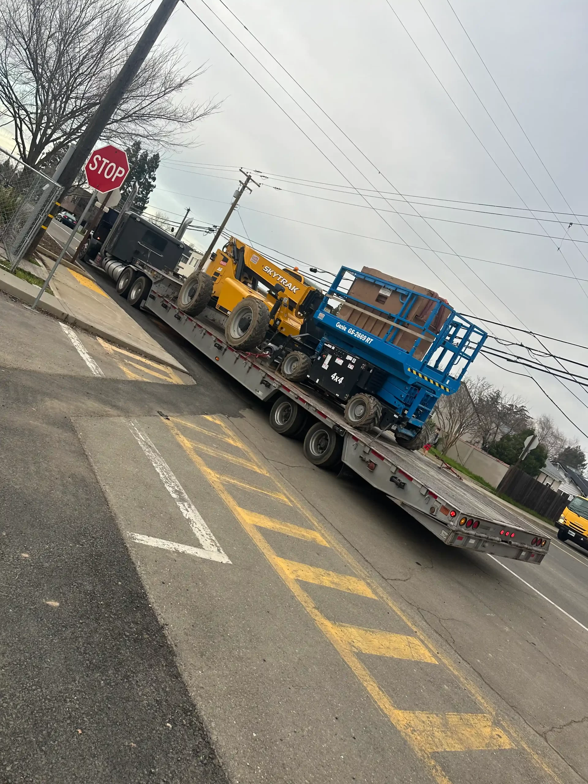 Heavy Equipment Hauling and Transport Services | Sacramento County, CA | Vons Transport