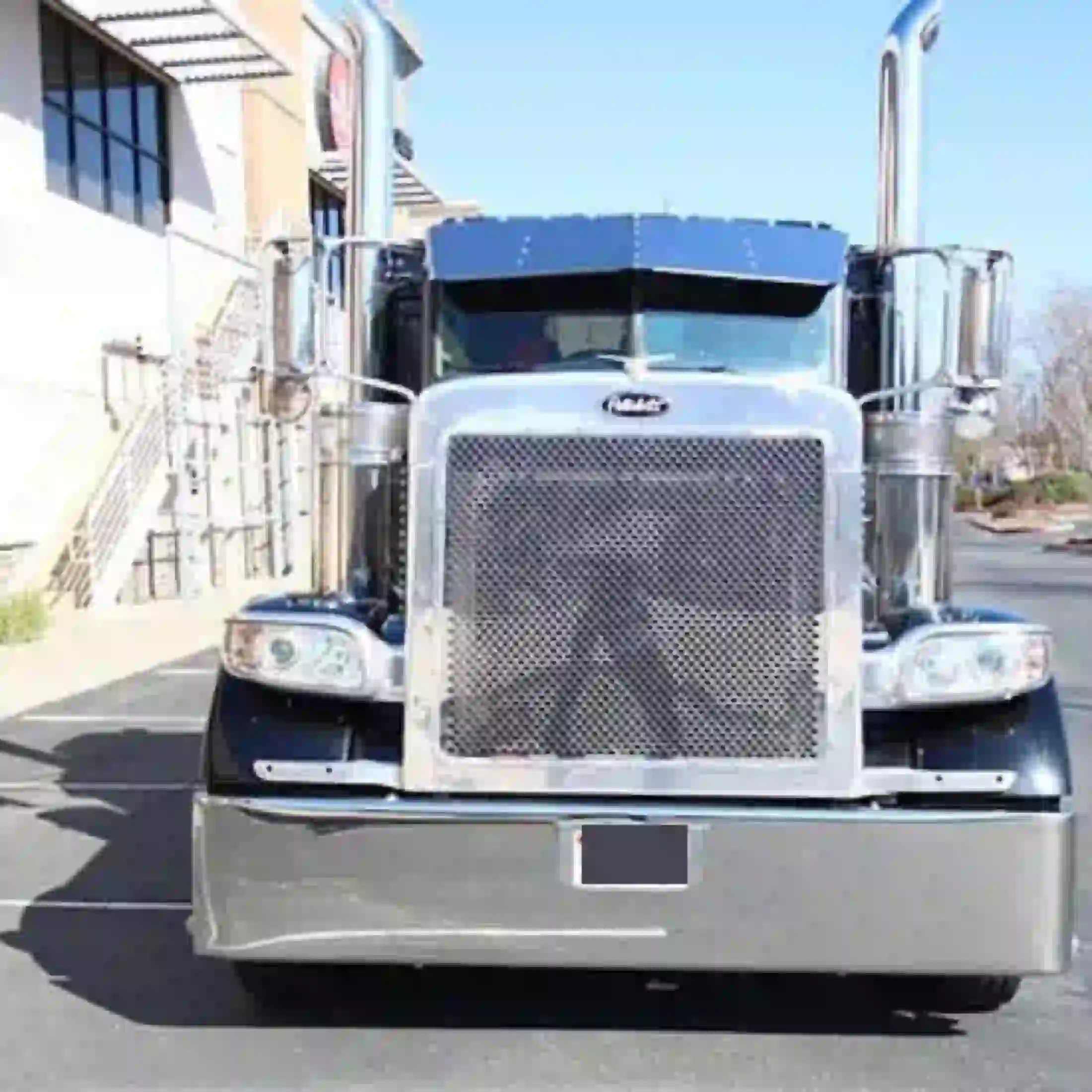 Heavy Equipment Hauling and Transport Services | Sacramento County, CA | Vons Transport