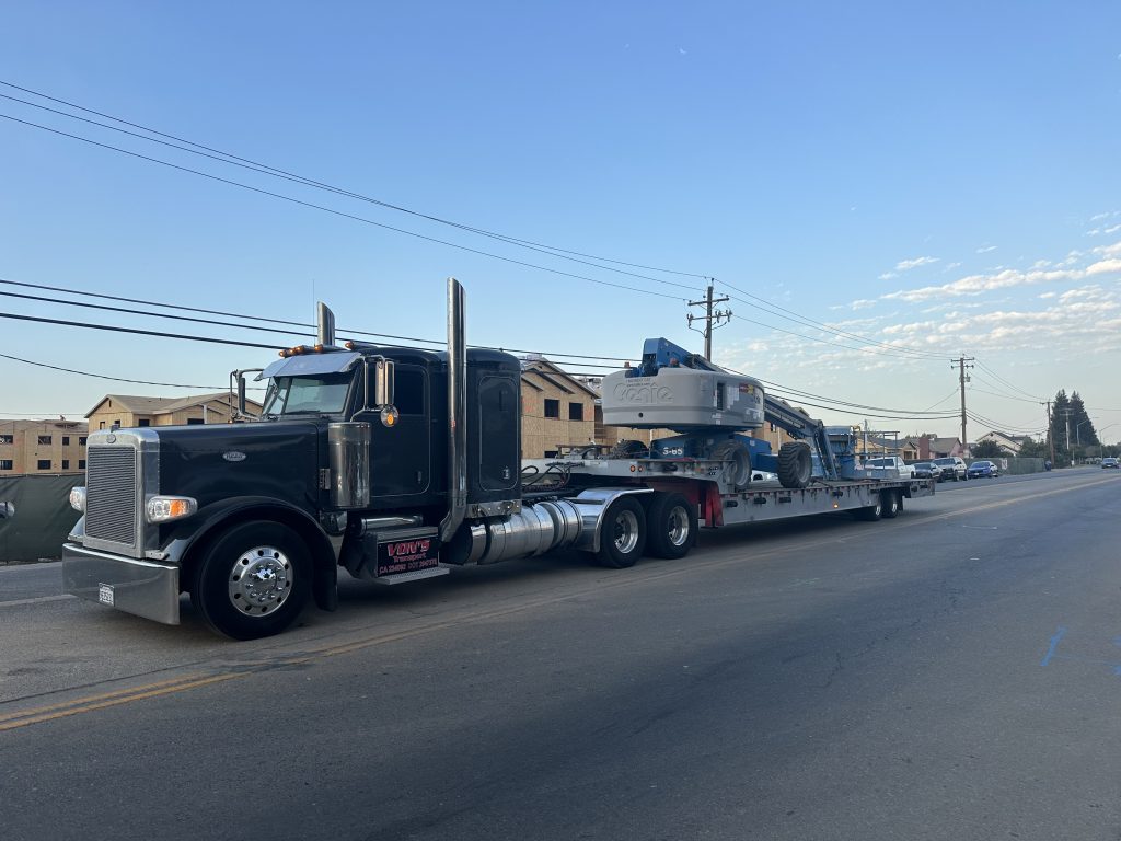 Heavy Equipment Hauling and Transport Services | Sacramento County, CA | Vons Transport